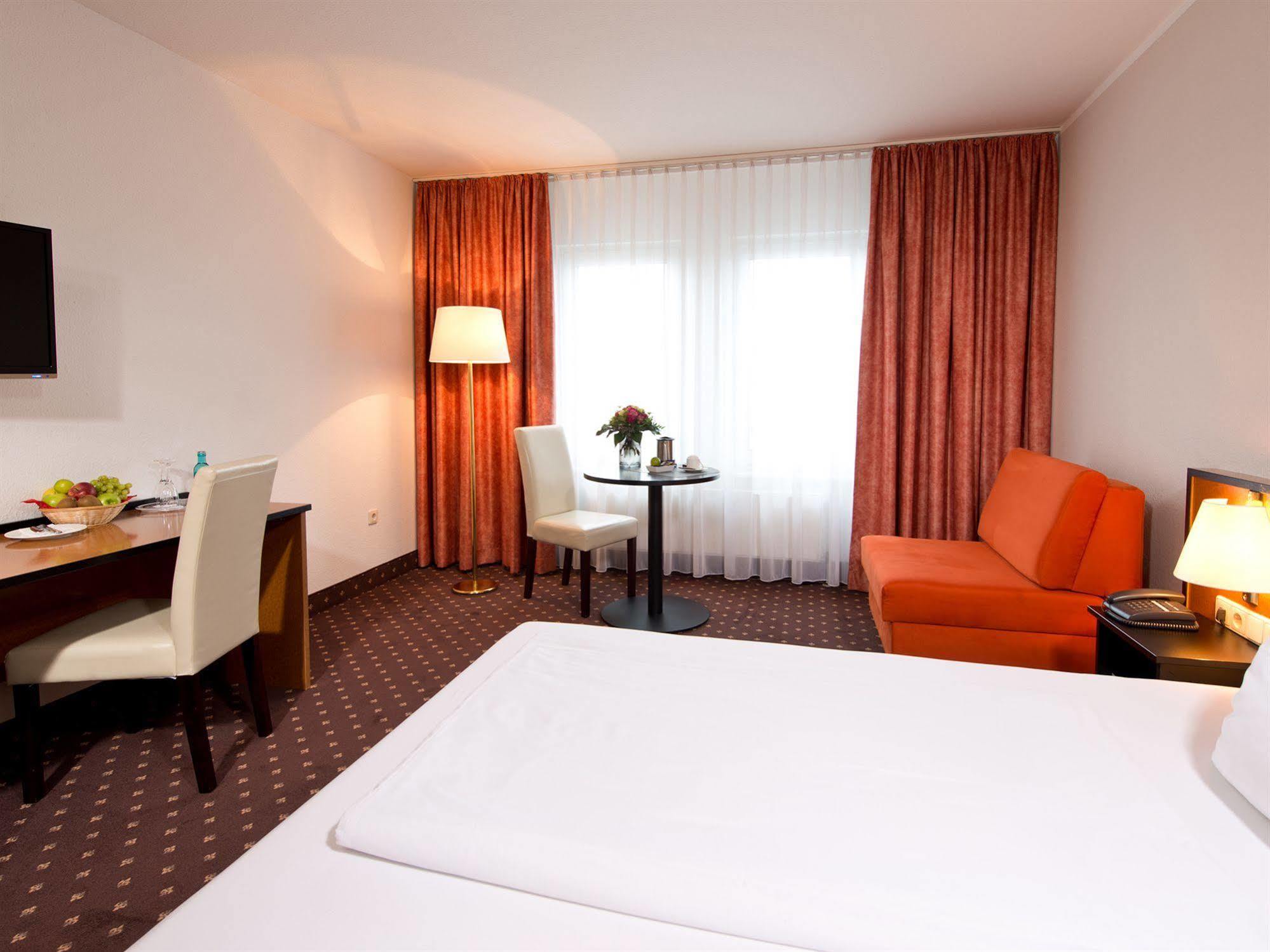 Achat Hotel Hockenheim Exterior foto