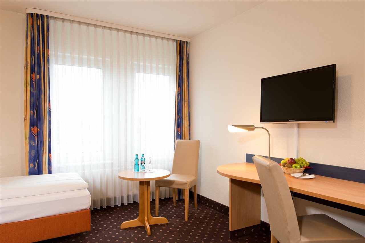 Achat Hotel Hockenheim Exterior foto